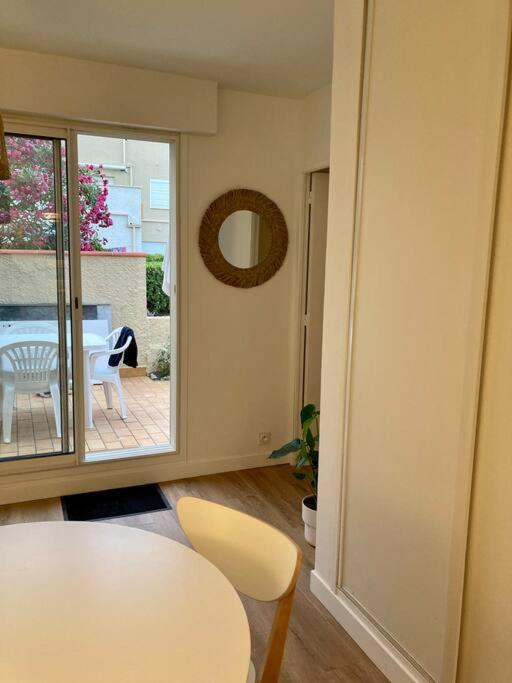 Le Grand Large 3 Pieces En Rez De Jardin, Avec Terrasse Et Acces Direct A La Plage A Pied 르발카레스 외부 사진